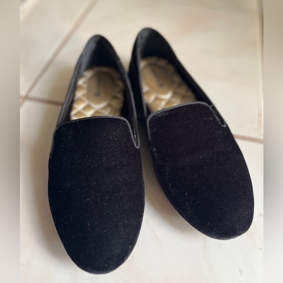 Birdies- the starling, size 8. Black velvet. Great condition! - Picture 1 of 8